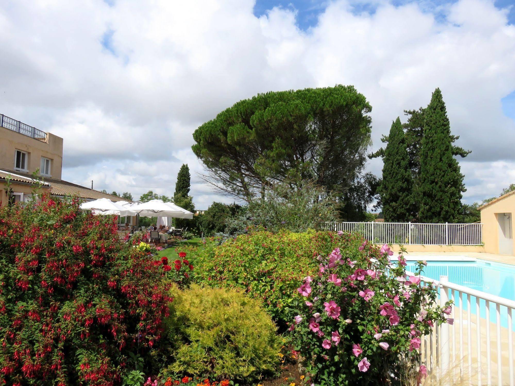 Logis Le Rabelais Hotel- Restaurant - Spa Fontenay-le-Comte Exterior photo